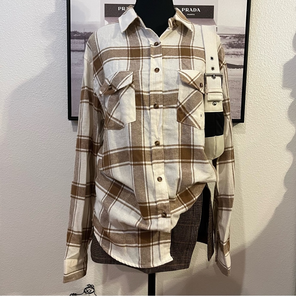 Tillys plaid flannel NWT